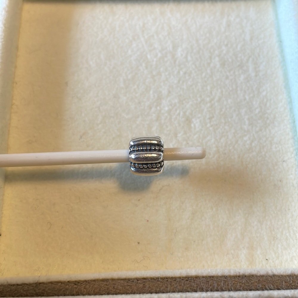 Pandora clip